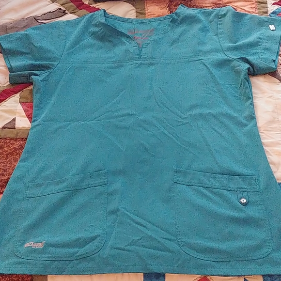 Women's Scrub Tops - Picture 5 of 8